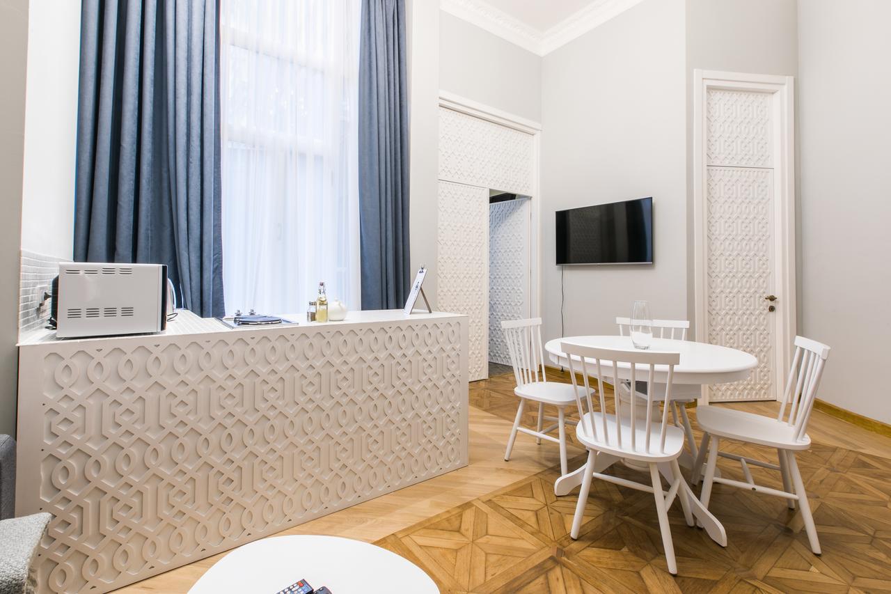 Kuxos Apartment On Machabeli Street 第比利斯 外观 照片